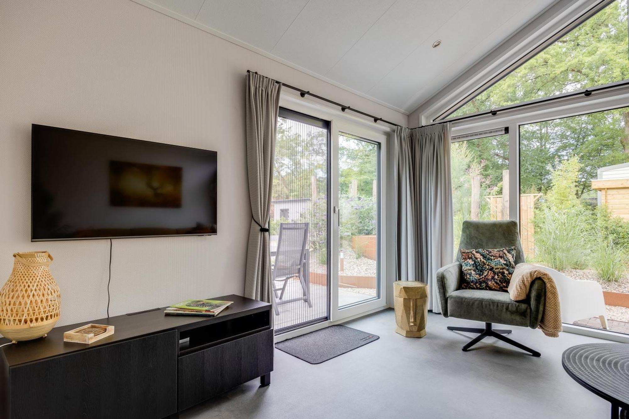 Modern Ingericht Chalet Op Groen Park Op De Veluwe Epe Zewnętrze zdjęcie
